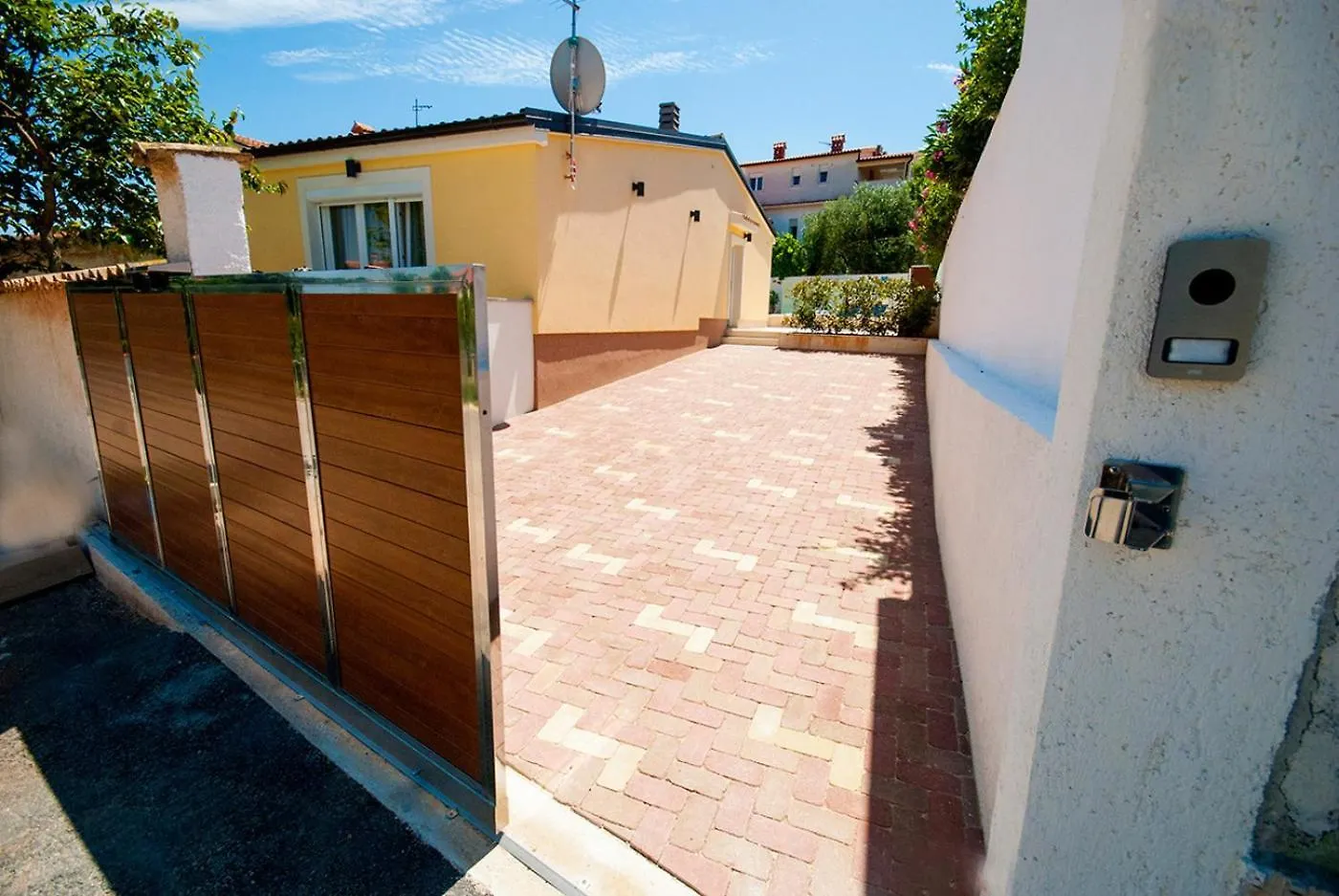 Villa Manuela Near Medulin With Private Pool Only 500 Meters From Sea Banjole