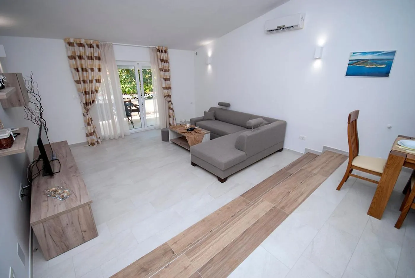 Villa Manuela Near Medulin With Private Pool Only 500 Meters From Sea Banjole