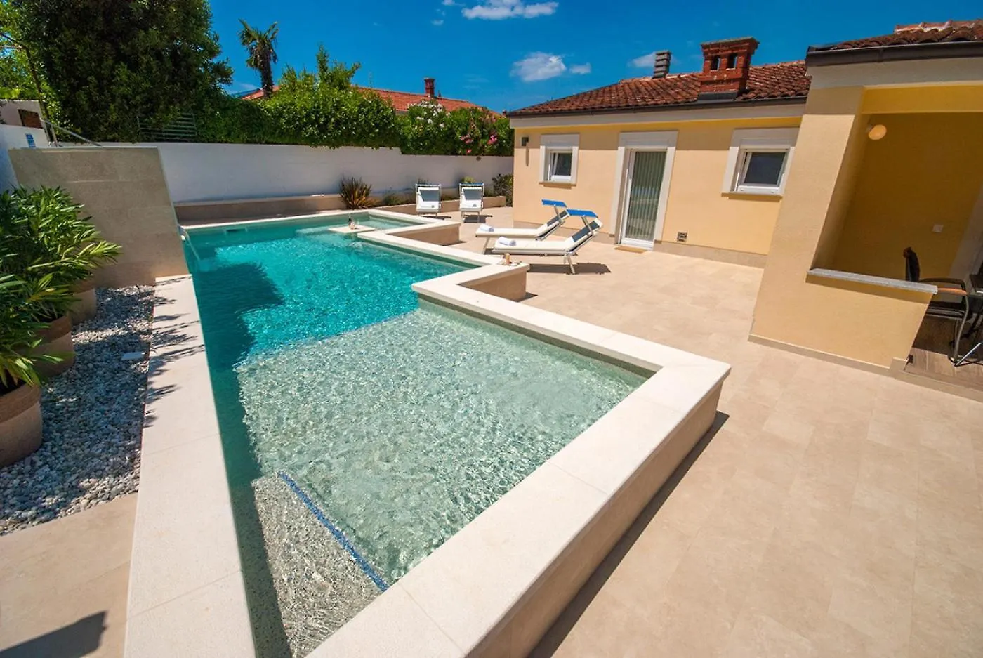 Villa Manuela Near Medulin With Private Pool Only 500 Meters From Sea Banjole